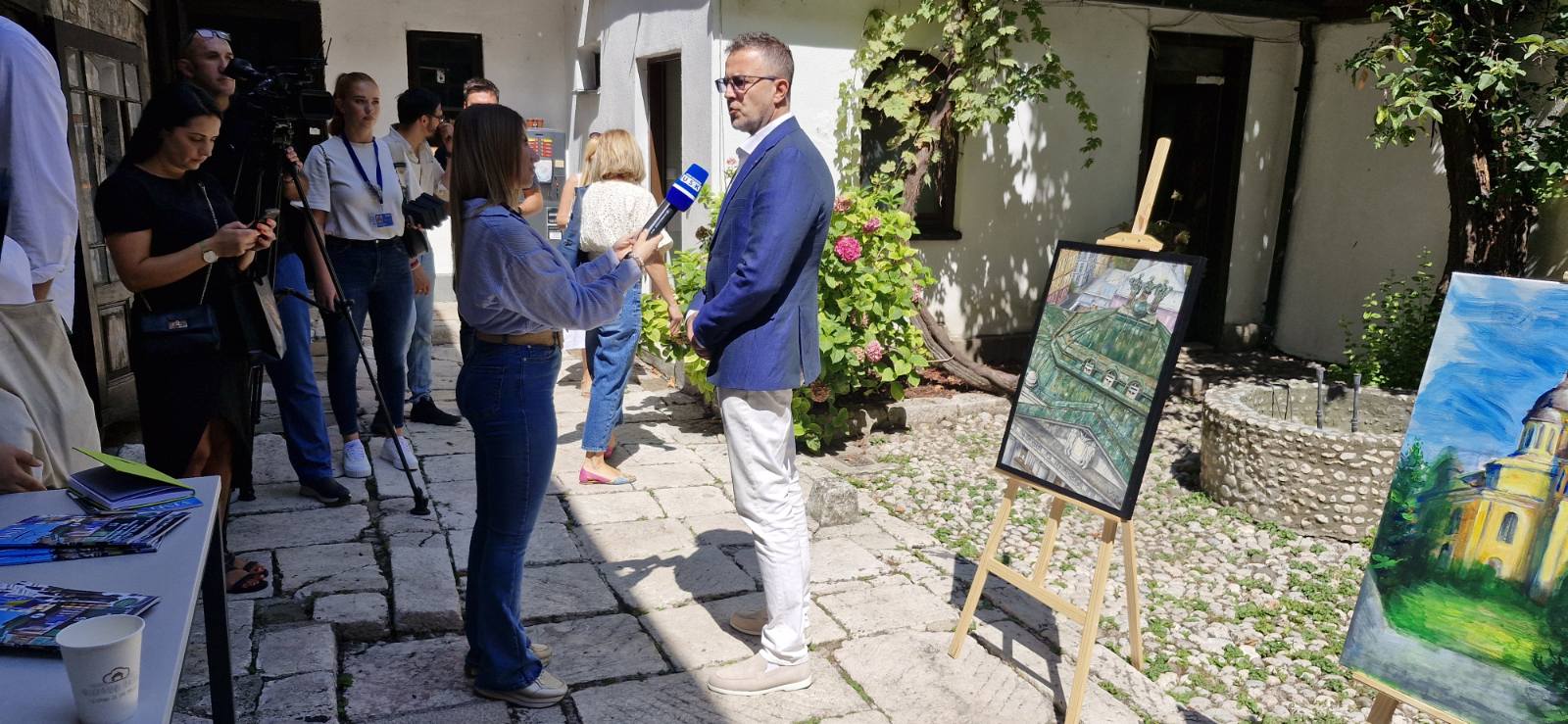 Promocija umjetnosti, humanosti i turizma: Otvorena izložba “Boje Sarajeva”
